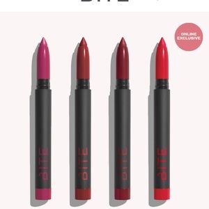 NWT BITE MATTE LIPSTICK SET (5)